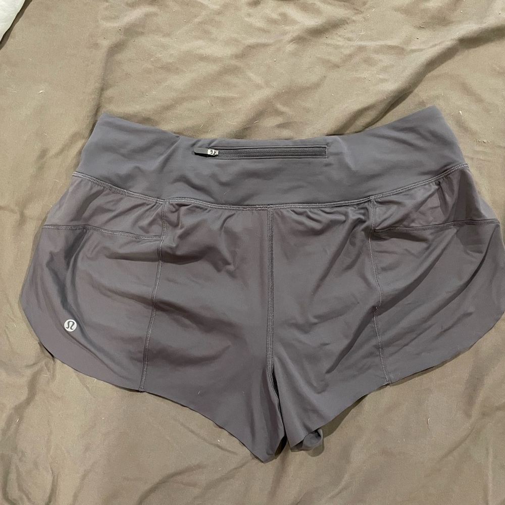 Lululemon shorts size 10 in gray